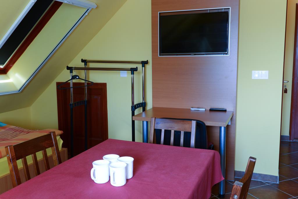 Nexus Vendeghaz Szeged Aparthotel Room photo