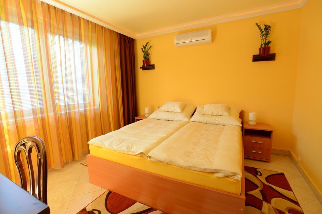 Nexus Vendeghaz Szeged Aparthotel Room photo