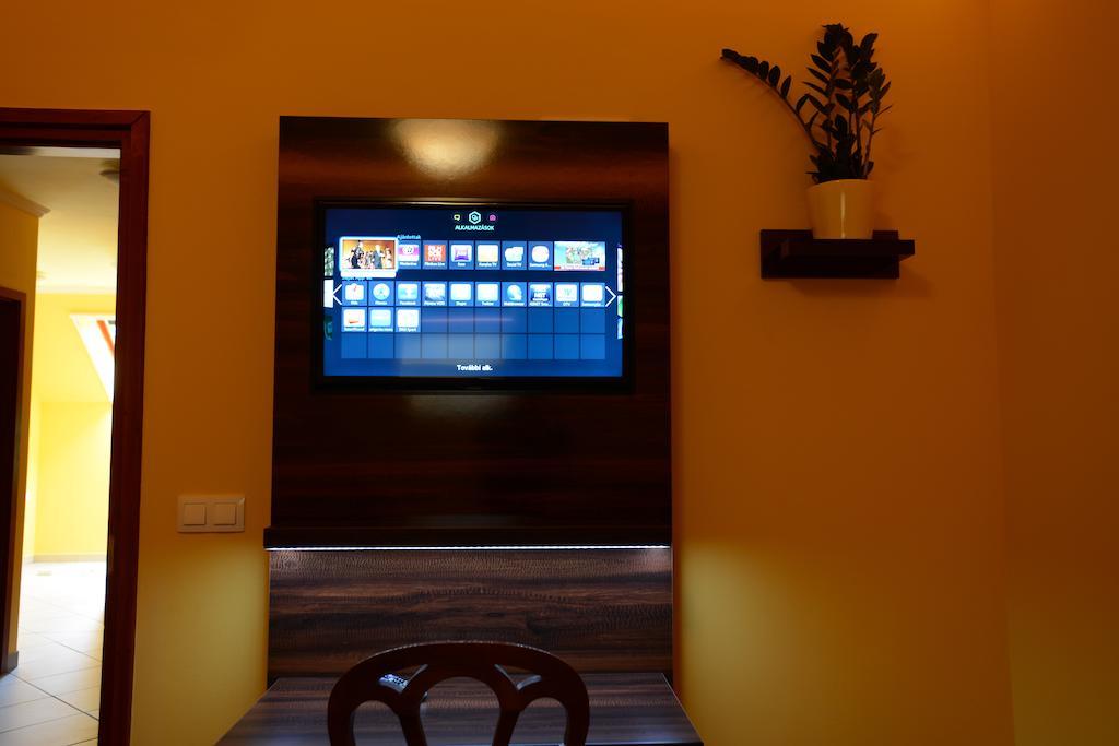 Nexus Vendeghaz Szeged Aparthotel Room photo
